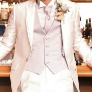 白いタキシード